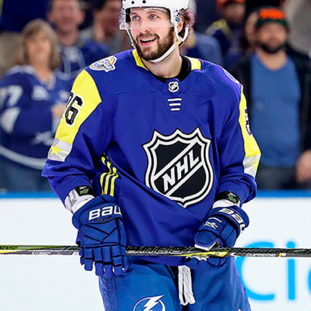 Никита Кучеров установил рекорд по голевым передачам в НХЛ